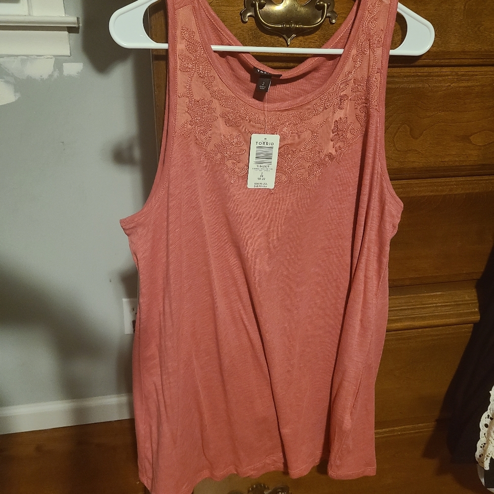 Torrid Rose Pink Embroidered Slub Tank Size 2
